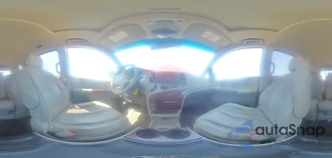 2013 Toyota Sienna Xle z USA, uszkodzony, nr VIN 5TDYK3DC2DS309829